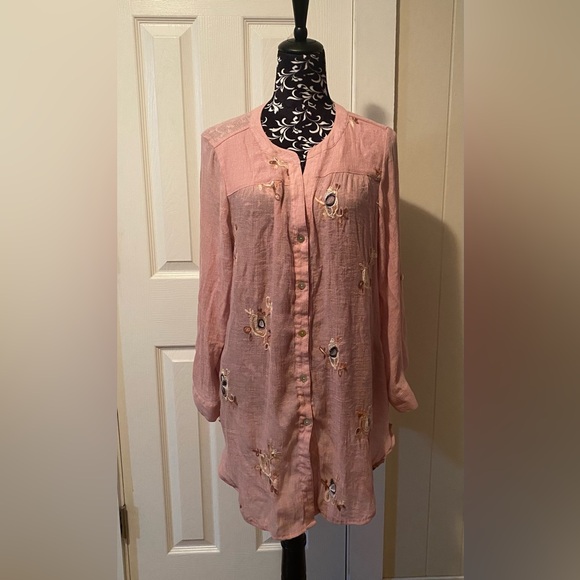 Figueroa & Flower Women's Sheer Flower Embroidered Button Up Blouse Size 1X - Picture 11 of 15